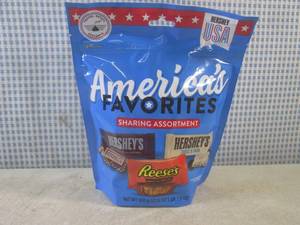 lot 335 image: (B-2) Sharing Assortment Bag of Hes...