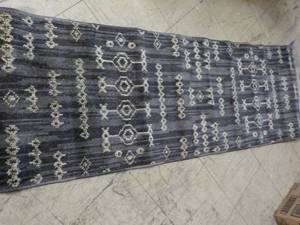 lot 23 image: Mohawk The Verve Collection Runner ...