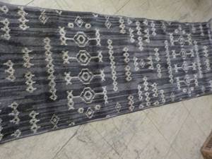 lot 24 image: Mohawk The Verve Collection Runner ...
