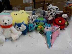 lot 48 image: Stuffed Animals and more...