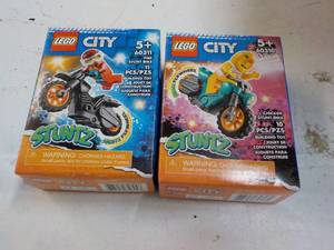 lot 97 image: LEGO City Stuntz...