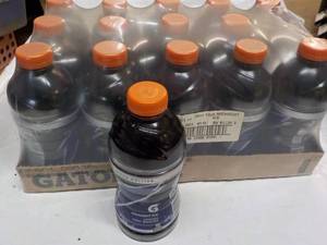 lot 134 image: 15 ct 28 oz Bottles Gatorade Midnig...