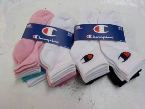 lot 136 image: 2 ct 8 packs Champion Youth Socks 5...