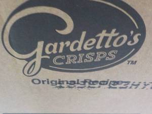 lot 212 image: 7 ct 3 oz bags Gardettos Crisps p...
