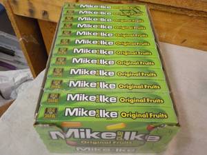 lot 221 image: 12 ct 5 oz boxes Mike and Ike Origi...