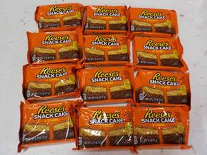 lot 250 image: Reeses Snack Cakes...