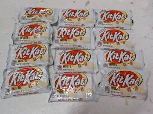 lot 254 image: Kit Kat Candy...