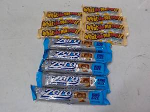 lot 257 image: Candy...