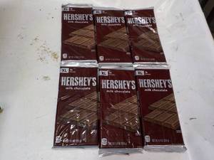lot 259 image: Hersheys Candy...