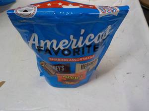 lot 291 image: 1 lb. 1.6 oz Bag Americas Favorite...
