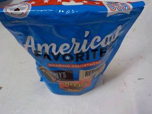 lot 293 image: 1 lb. 1.6 oz Bag Americas Favorite...