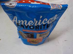 lot 294 image: 1 lb. 1.6 oz Bag Americas Favorite...