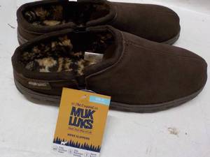 lot 333 image: MukLuks Size Mens 12 Chocolate Sli...