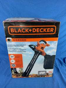 lot 123 image: BLACKDECKER 3-in-1 Electric BlowerVacuumMulcher