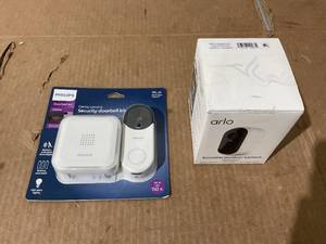 lot 254 image: LOT OF 2 Security Cameras