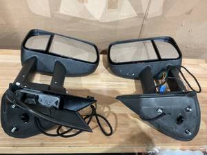 lot 399 image: Tow Mirrors for Unknown Vehicle