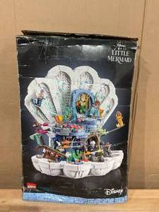 lot 414 image: LEGO Disney The Little Mermaid Royal Clamshell 43225 Collectible Building Set, Gift for Disney Princess Movie Fans