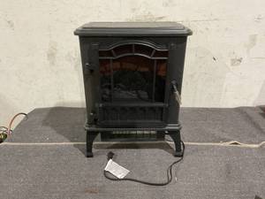 lot 124 image: Mainstays 2-Setting 3D Electric Stove Heater with Life-like Flame