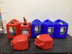 lot 613 image: LOT OF 7 Scepter Gasoline Containers