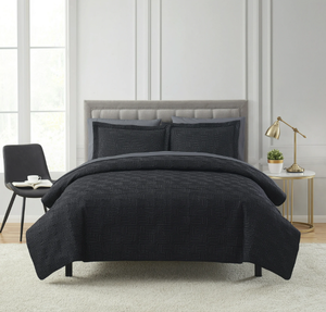 lot 146 image: 7PCS Queen Size Mainstays Black Quilt Set with Sheets