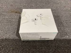 lot 159 image: Apple AirPods Pro 2