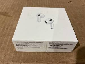 lot 265 image: Apple AirPods (3rd Generation)