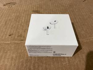 lot 268 image: Apple AirPods Pro 2