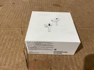 lot 282 image: Apple AirPods Pro 2