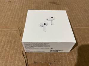 lot 287 image: Apple AirPods Pro 2