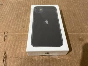 lot 294 image: Apple iPhone 11, 64GB