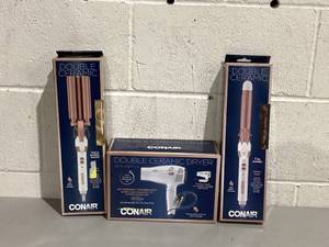 lot 538 image: Lot of 3 Miscenalleous Conair Hair Accessories