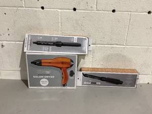 lot 566 image: LOT OF 2 Miscellaneous Conair Hair Accessories