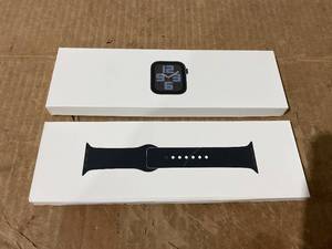 lot 77 image: Apple Watch SE (2nd Gen) GPS 44mm Smartwatch with Midnight Aluminum Case