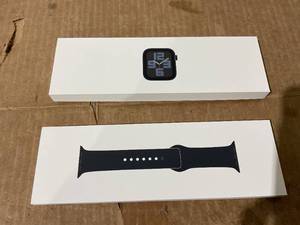 lot 80 image: Apple Watch SE (2nd Gen) GPS 40mm Smartwatch with Midnight Aluminum Case