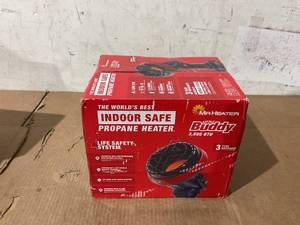 lot 320 image: Mr. Heater Brand, 3,800 BTU Little Buddy Portable Radiant Propane Heater