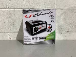 lot 733 image: Schumacher SC1282 10-Amp 12V Fully Automatic Battery Charger and Maintainer
