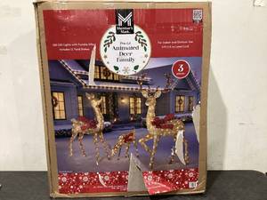 lot 684 image: 3PCS Members Mark Pre-Lit Animated Deer Family