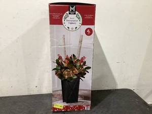 lot 694 image: Members Mark Pre-Lit Decorative Topiary