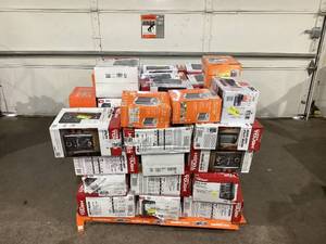 lot 908 image: Wholesale Pallet of Assorted Miscellaneous Items