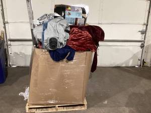 lot 912 image: Wholesale Pallet of Assorted Miscellaneous Items
