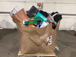 lot 914 image: Wholesale Pallet of Assorted Miscellaneous Items