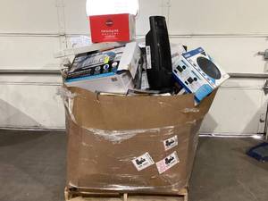 lot 917 image: Wholesale Pallet of Assorted Miscellaneous Items