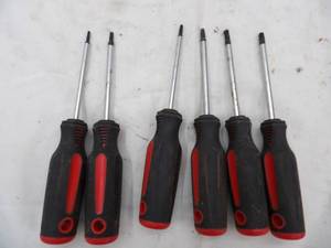 lot 151 image: Star end screwdrivers