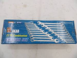lot 158 image: Wrench set