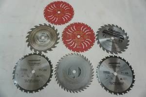 lot 7 image: Circular saw blades