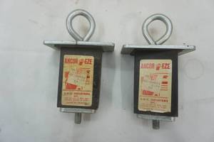 lot 30 image: Anchor Eze
