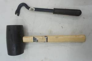 lot 35 image: Rubber mallet , claw bar