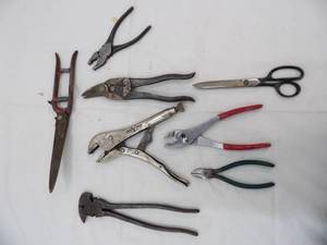 lot 180 image: Pliers