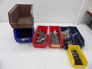lot 212 image: Hardware bins, hardware