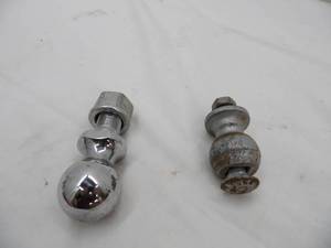 lot 230 image: Ball Hitches
